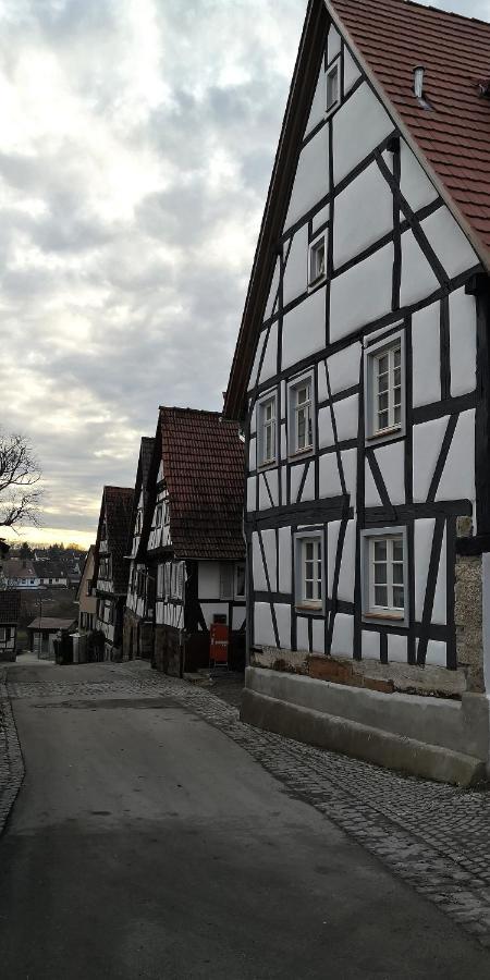 Hotel Restaurant Zum Nachtwaechter Lienzingen Exterior photo