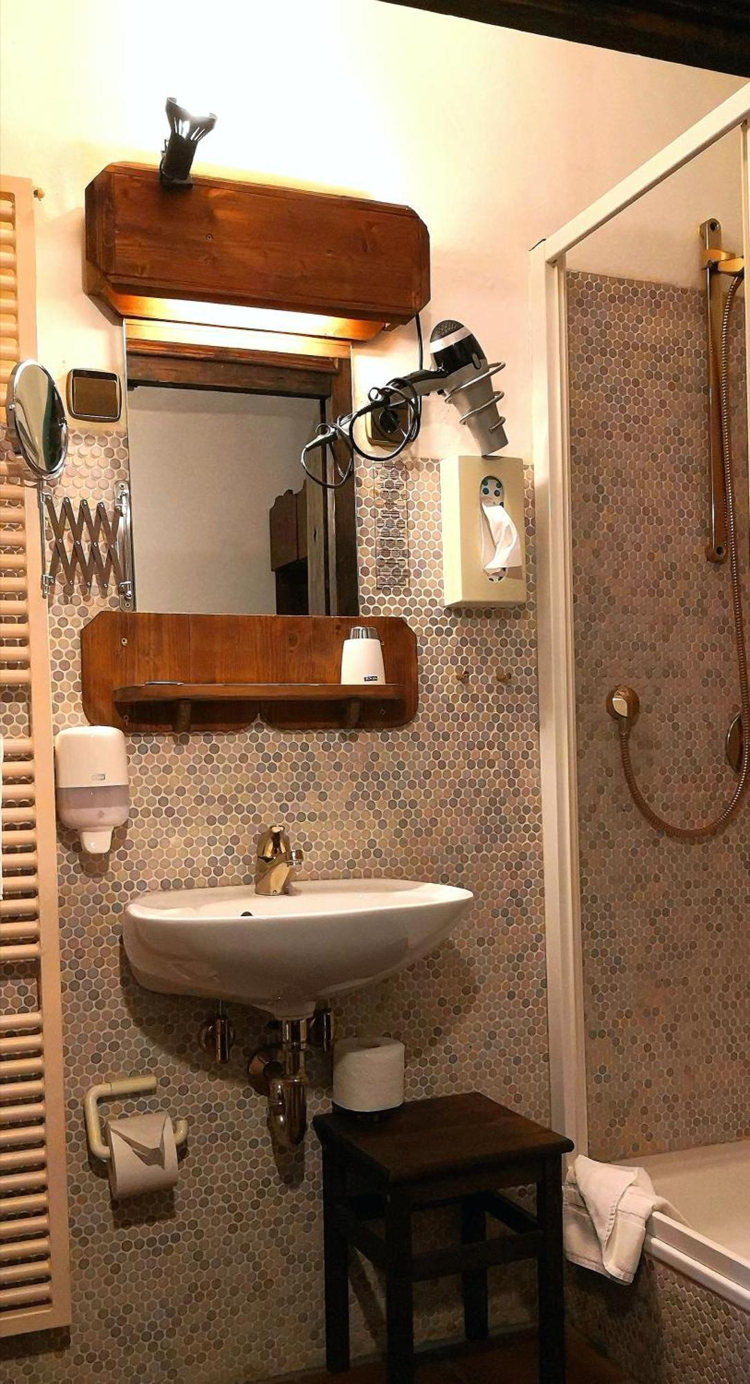 Hotel Restaurant Zum Nachtwaechter Lienzingen Room photo